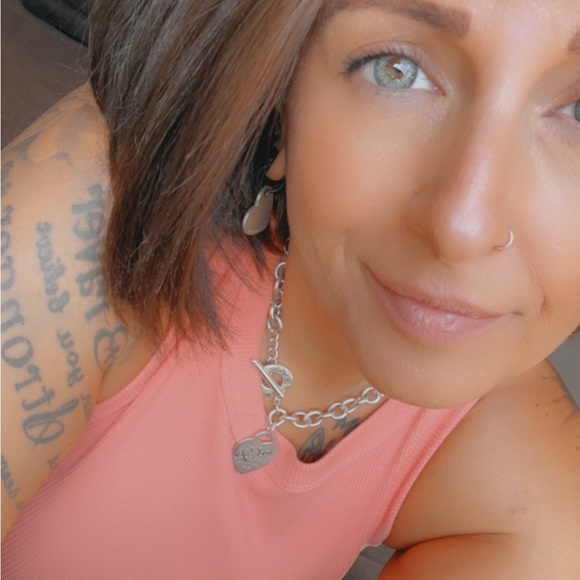 Meet your Posher, Jojo - Picture 3 of 3